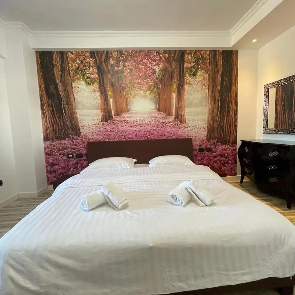 Tirana Center Apartment 0*,  Albania